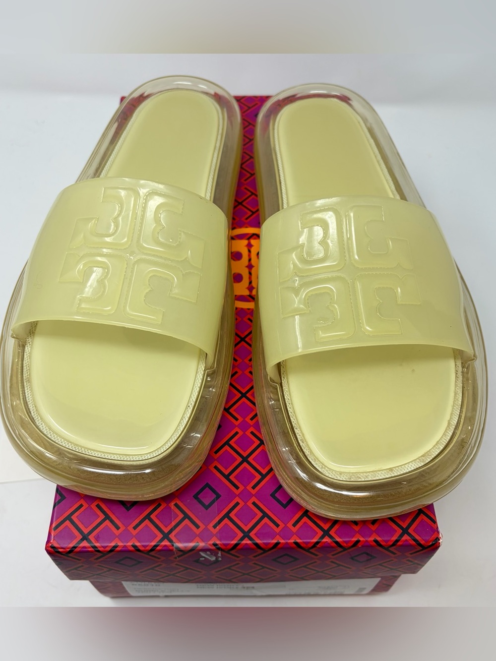 Tory Burch Bubble Jelly Slides Ivory Vanilla yellow Logo Sandals Size 9 - Picture 2 of 9